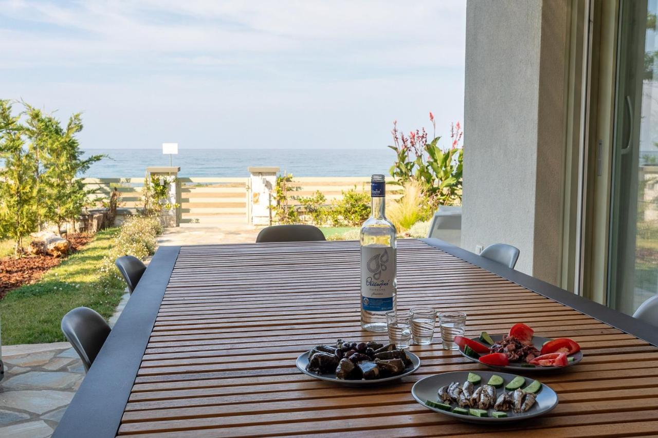 Sea And Sun Luxury Pools' Villas Хорефто Екстериор снимка