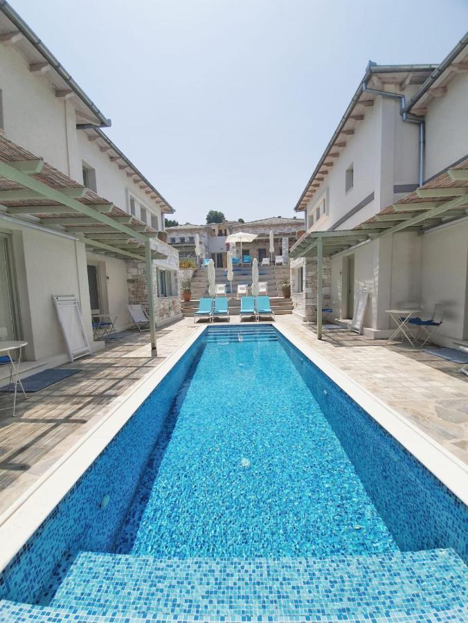 Sea And Sun Luxury Pools' Villas Хорефто Екстериор снимка