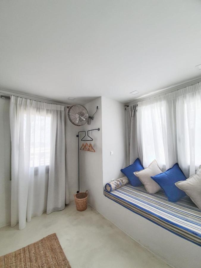 Sea And Sun Luxury Pools' Villas Хорефто Екстериор снимка